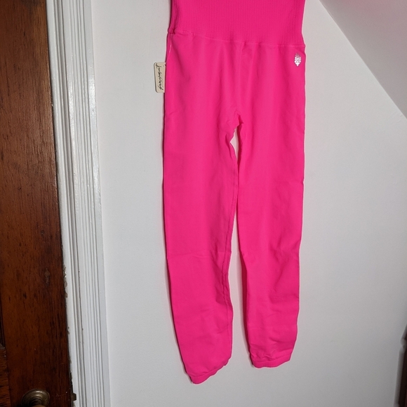 FREE PEOPLE MOVEMENT Tropical Pink High-Rise 7/8 Length Good Karma Leggings NEW - Picture 2 of 6